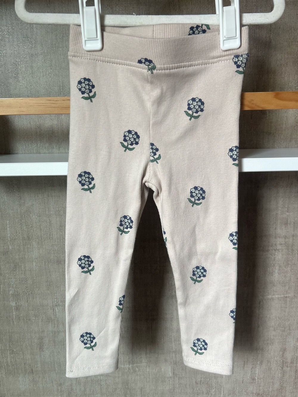 Zara Cream Leggings with Blue Floral Print